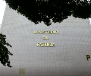 Fundos de Investimentos na Reforma Tributária: Fazenda esclarece que não pretende cobrar IBS e CBS