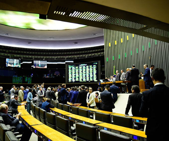 Fundos de investimento ficam isentos de novos impostos com derrubada de vetos