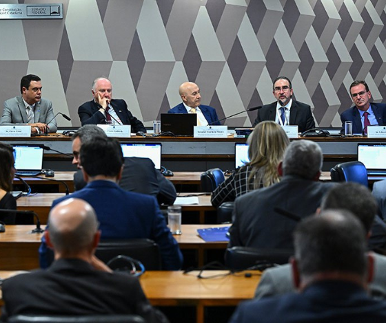 A quarta audiência pública da CCJ discutiu mudanças no Comitê Gestor do IBS. Veja o que foi discutido e o impacto para a Reforma Tributária!